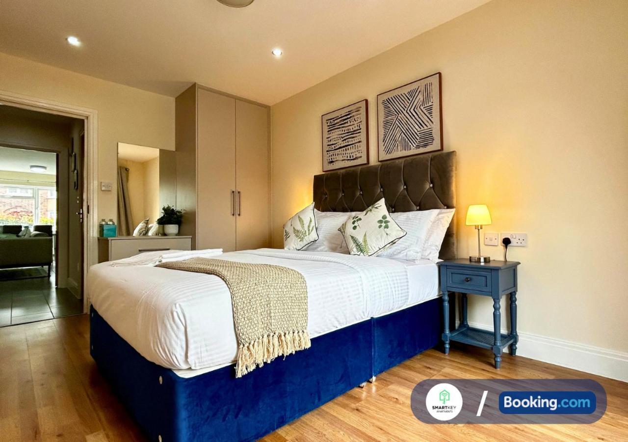 Modern 2 Bed 2 Bath Apartment Free Parking ワトフォード エクステリア 写真